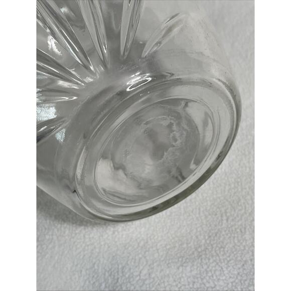 Large Vintage Federal Glass Round Sunburst Pitcher w/ice lip, 9-10 cup capacity - Picture 5 of 8